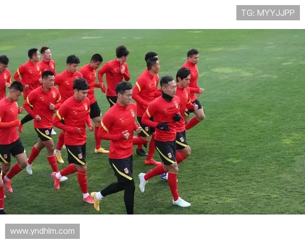 国足再度迎来关键战全队誓夺胜利展现新时代中国足球风采