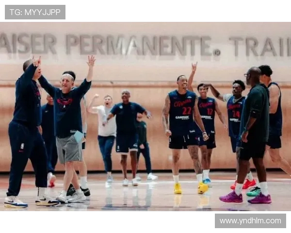 洛杉矶快船全新赛季崛起之路解析球队核心与冠军潜力展望