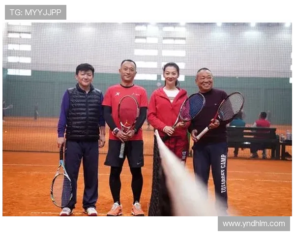 南京网球队与重庆网球队赛后复盘分析双方状态及表现对比