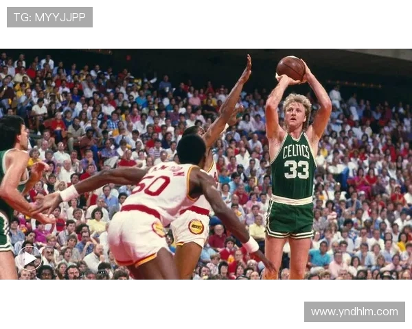 拉里伯德的传奇生涯与他如何改变NBA篮球比赛格局的深度解析