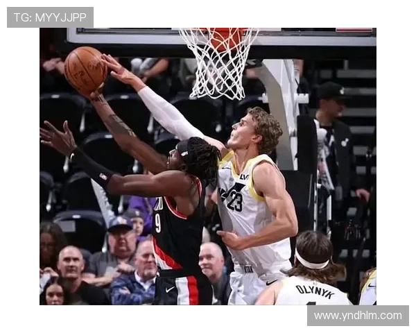 爵士强势迎战开拓者双方新星对决引爆全场焦点大战 爵士强势迎战开拓者双方新星对决引爆全场焦点大战