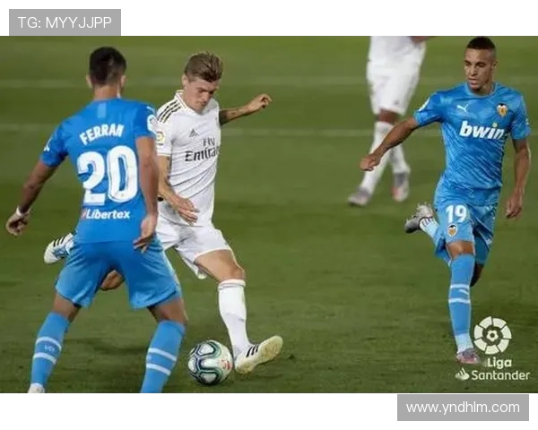 伯尔尼与瓦伦西亚的精彩对决谁能笑到最后揭晓比赛背后的故事与看点