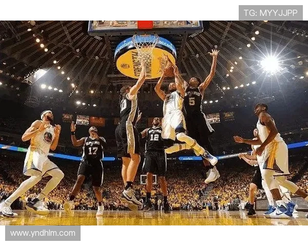 太阳与梦想的激烈对决结果揭晓谁将赢得这场精彩比赛的荣耀与未来 太阳与梦想的激烈对决结果揭晓谁将赢得这场精彩比赛的荣耀与未来